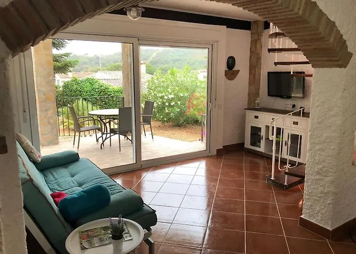 Tranquil House Perfect For Vacations Semesterbostad