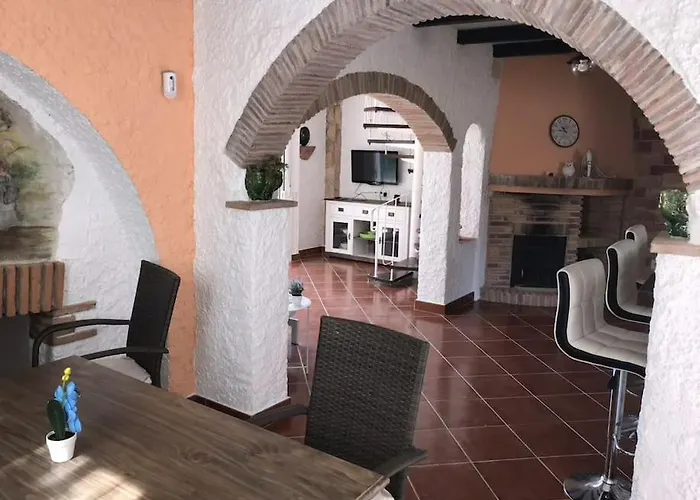 Tranquil House Perfect For Vacations 度假居